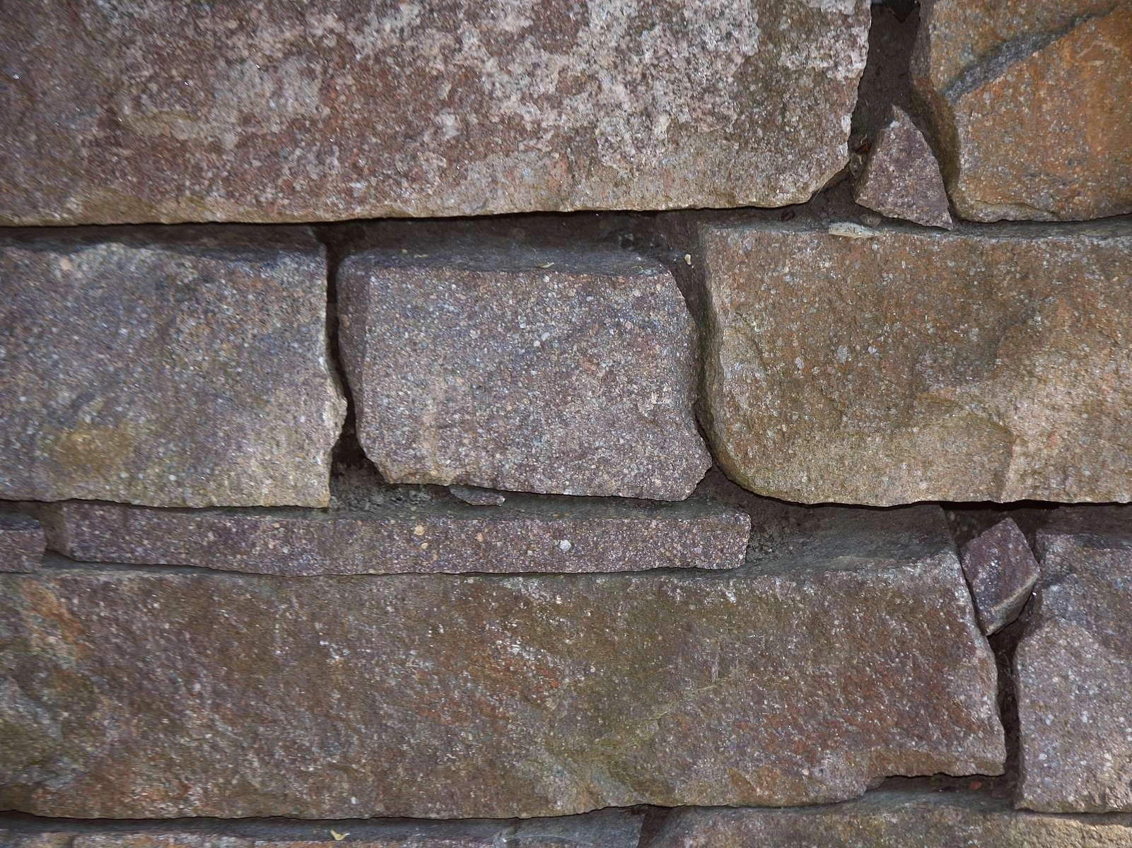 Natursteinmauer Premium Porphyr 25 10 -25 x 15 - 30 x 20 - 80 cm spaltrau